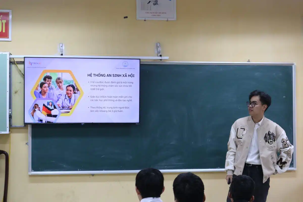 hội thảo tại Trường GDNN – GDTX Huyện Ý Yên